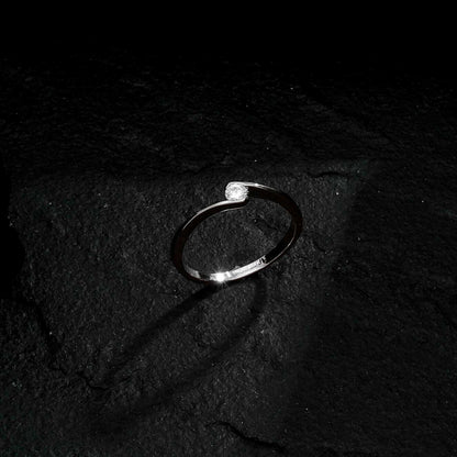 Anel Solitário Ponto de Luz Zircônia Banho Ródio - Belice Joias