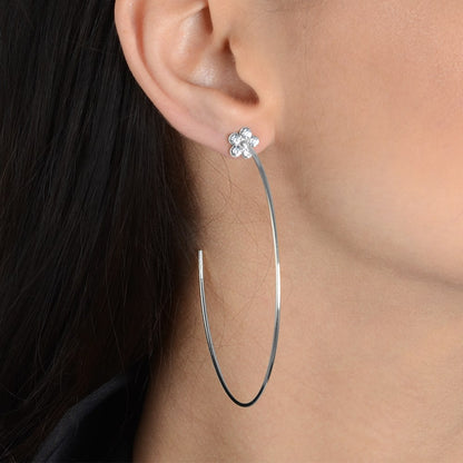 Brinco de Argola Grande Prateado Flor em Strass - Belice Joias