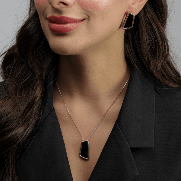 Conjunto Colar Dourado Estilo Orgânico Preto - Belice Joias