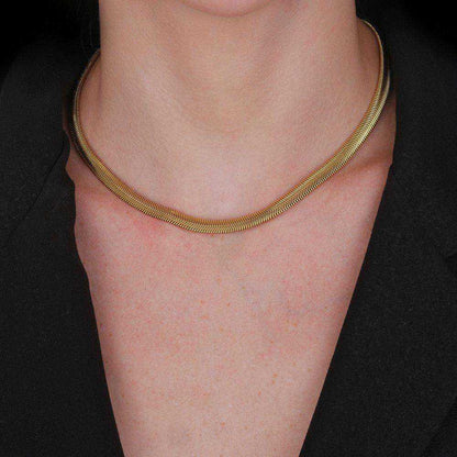 Colar Lacraia Dourado Banhado a Ouro 24k Antialérgico - Belice Joias