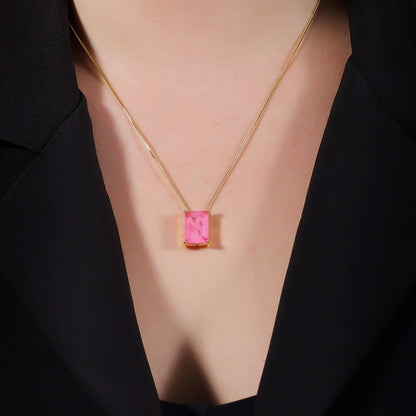 Colar Dourado Pedra Retangular Rosa Ouro 24K | Belice Joias